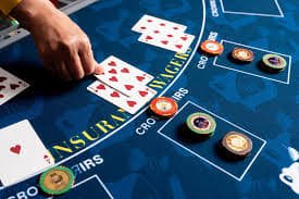 toto taysen live-dealer casino table on mobile screen